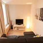 Gemuetliches Und Helles Studio Apartment Mit Balkon, Badewanne, Wlan, Parkplatz